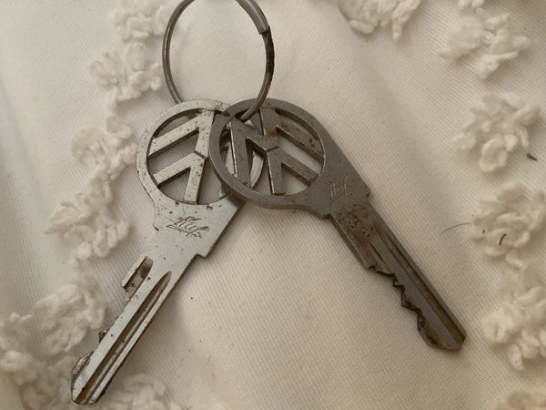 Vintage pair  Volkswagen  car Keys HUF  sc197