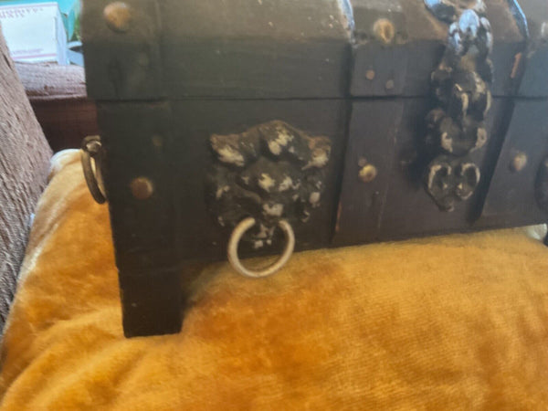 Vtg Wood Pirate Booty Stash Jewelry Box Lions jewelry chest Head Hardware