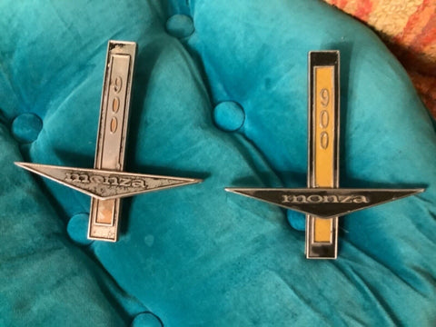 Pair 1962 63 CHEVY CORVAIR MONZA 900 FENDER EMBLEM OEM 3815062 GM CHEVROLET