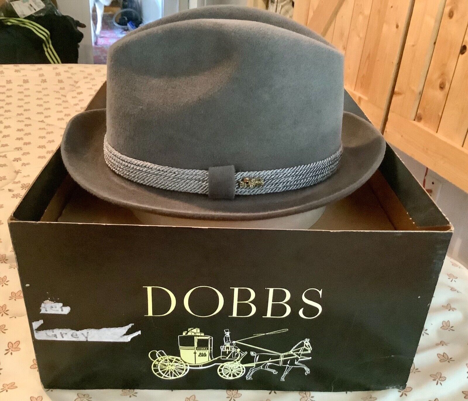 Dobbs Golden Coach Mens Saber Gray Felt fedora Carriage Pin 7 1/8 VTg