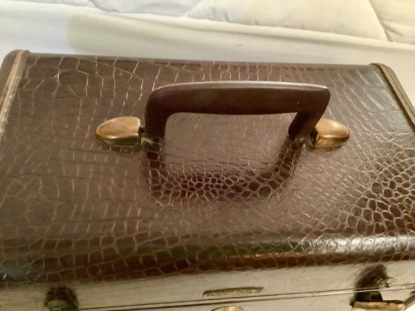 Vtg Samsonite Luggage Brown Faux Alligator Train Case suitcase makeup case key