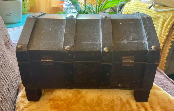 Vtg Wood Pirate Booty Stash Jewelry Box Lions jewelry chest Head Hardware