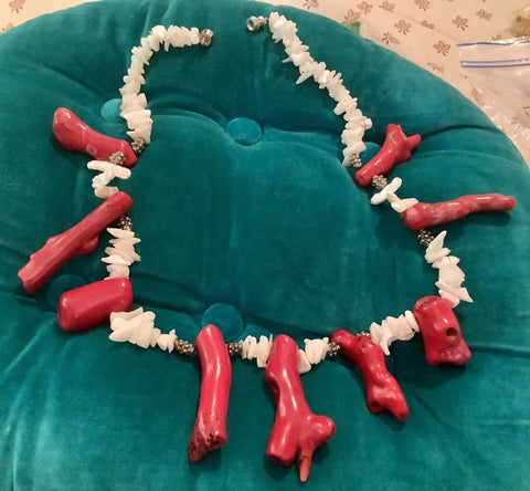Vintage red chunky  Coral Graduated Branch Bead Necklace