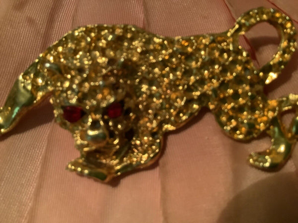 VTG LEOPARD JAGUAR CAT  red EYES STATEMENT BROOCH PIN