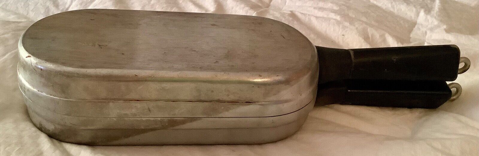 Vintage Miracle Maid Cookware G2 Hinged Folding aluminum Omelet Fish Pan