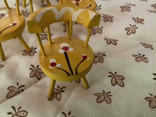 VINTAGE PAINTED WOOD TABLE 4 CHAIRS MINIATURE DOLLHOUSE DOLL HOUSE FURNITURE