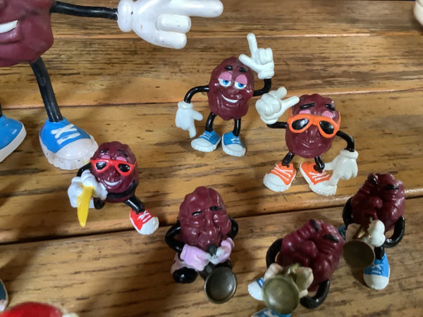 Lot of 14 1987 1988 California Raisins Vintage Collection