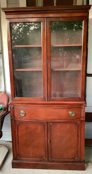 Vtg antique Drexel New Hampton Heritage hutch  China Cabinet Mahogany