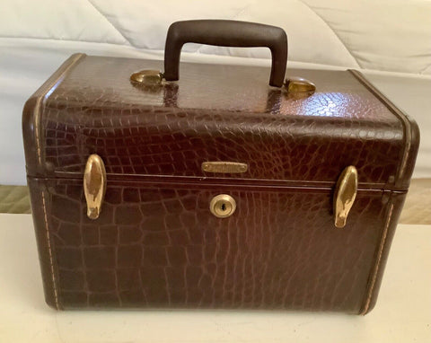 Vtg Samsonite Luggage Brown Faux Alligator Train Case suitcase makeup case key