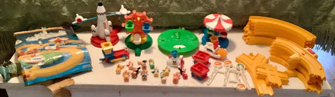 Vintage 1986 Playmates Disneyland Toy Train set Playset parts