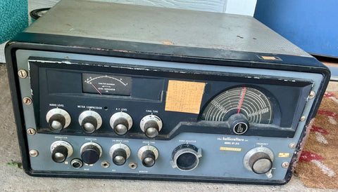 Vintage Hallicrafters HT-32A Ham Radio powers up