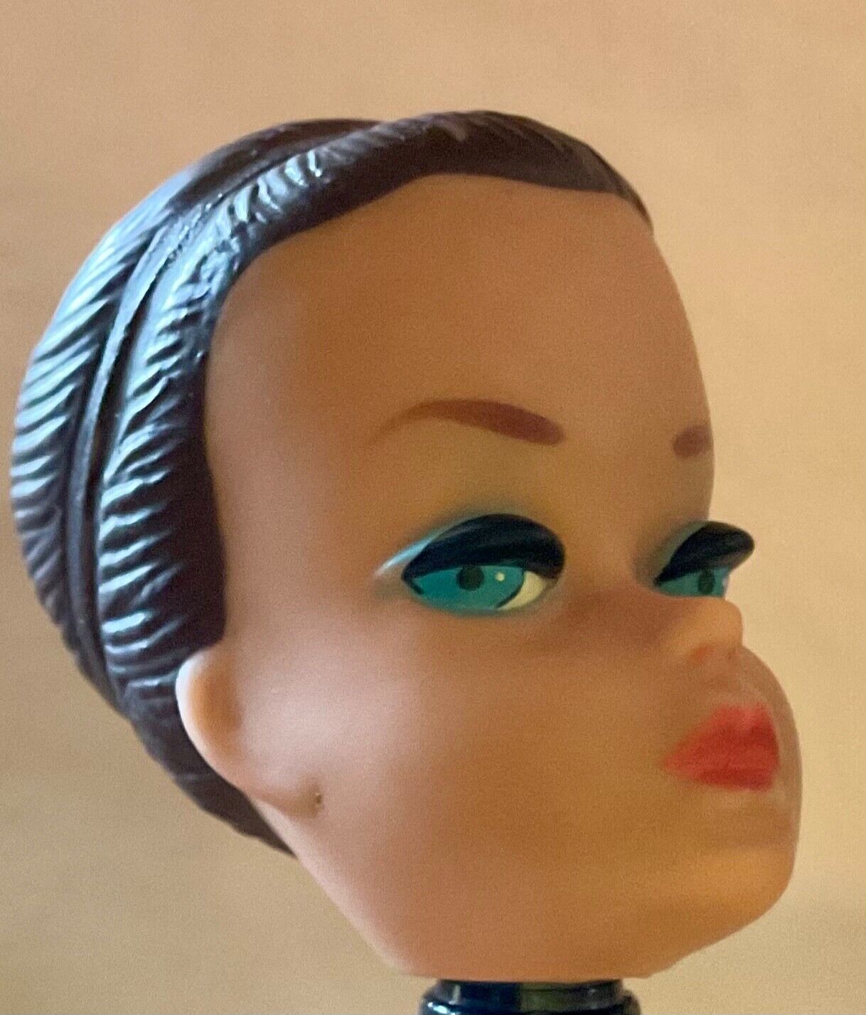 *VINTAGE 1968 FASHION QUEEN BARBIE HEAD ONLY no headband