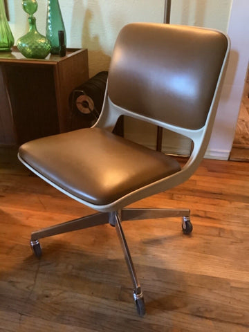 Vintage Mid Century Modern Eames Era Steelcase swivel Desk Office Chair mcm