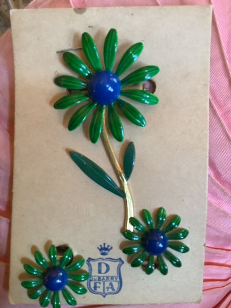 Vintage DuBarry Fifth Ave Metal Enamel Green Daisy Flower Pin Earrings Set NOS