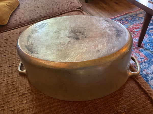 MAJESTIC VINTAGE COOKWARE Heavy Cast Aluminum Roaster Dutch Oven Oval shape pot