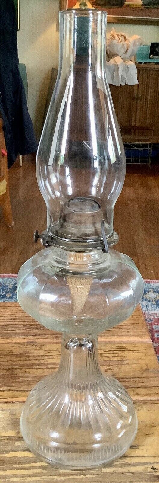 ￼ Vintage antique Clear Glass Oil Lamp Chimney Queen Anne Burner