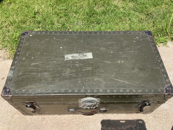 Vtg US Air Force Footlocker w/ Tray Chest metal Trunk Military army