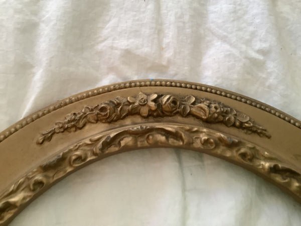 Vtg Wood wooden Gold Oval Picture Frame Ornate Carved