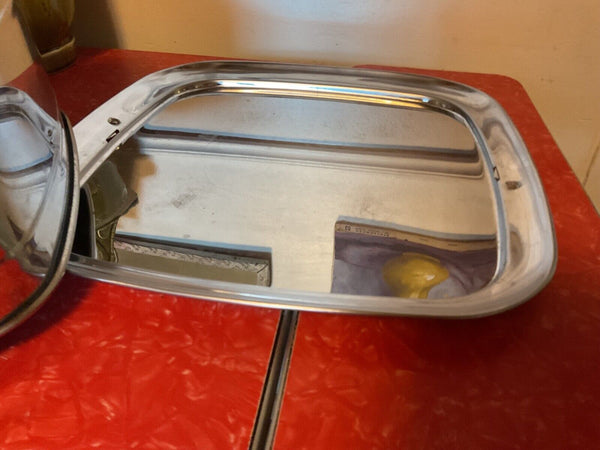 Vintage Lincoln Beautyware Stainless Cake Plate/Carrier Square Lock Lid & Handle