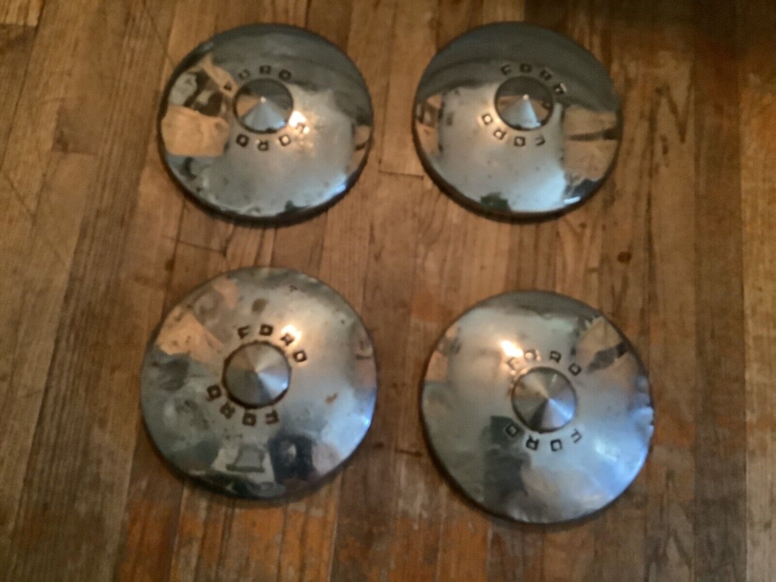 Parts By Parks 6018 – Dog Dish Hub Caps – 1:24 1:25 Scale Model Car Accessory – MOPAR 50s Style