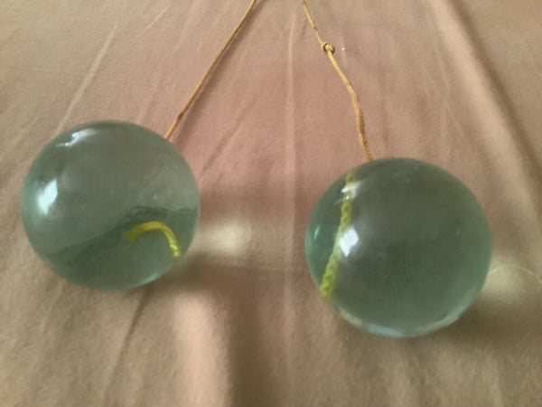 Vintage Late 60's - Early 1970's Klik Klaks Toy Stringed Clacker lucite Balls