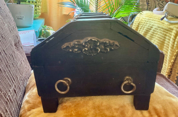 Vtg Wood Pirate Booty Stash Jewelry Box Lions jewelry chest Head Hardware