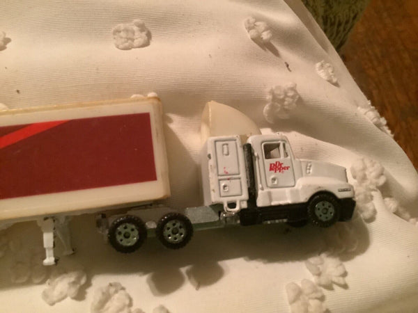 VINTAGE TOY CAR Road Champs Dr Pepper Kenworth Truck Trailer Die Cast Semi 1987