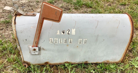 Vintage Solar Group Taylorsville Metal Rural Farmhouse Mailbox Flag USA