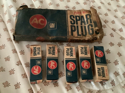 Vintage 5  AC FIRE RING Spark plugs. p/n 43N