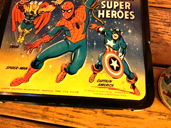 VINTAGE 1976 MARVEL COMICS SUPER HEROES LUNCHBOX METAL Lunch Box Thermos