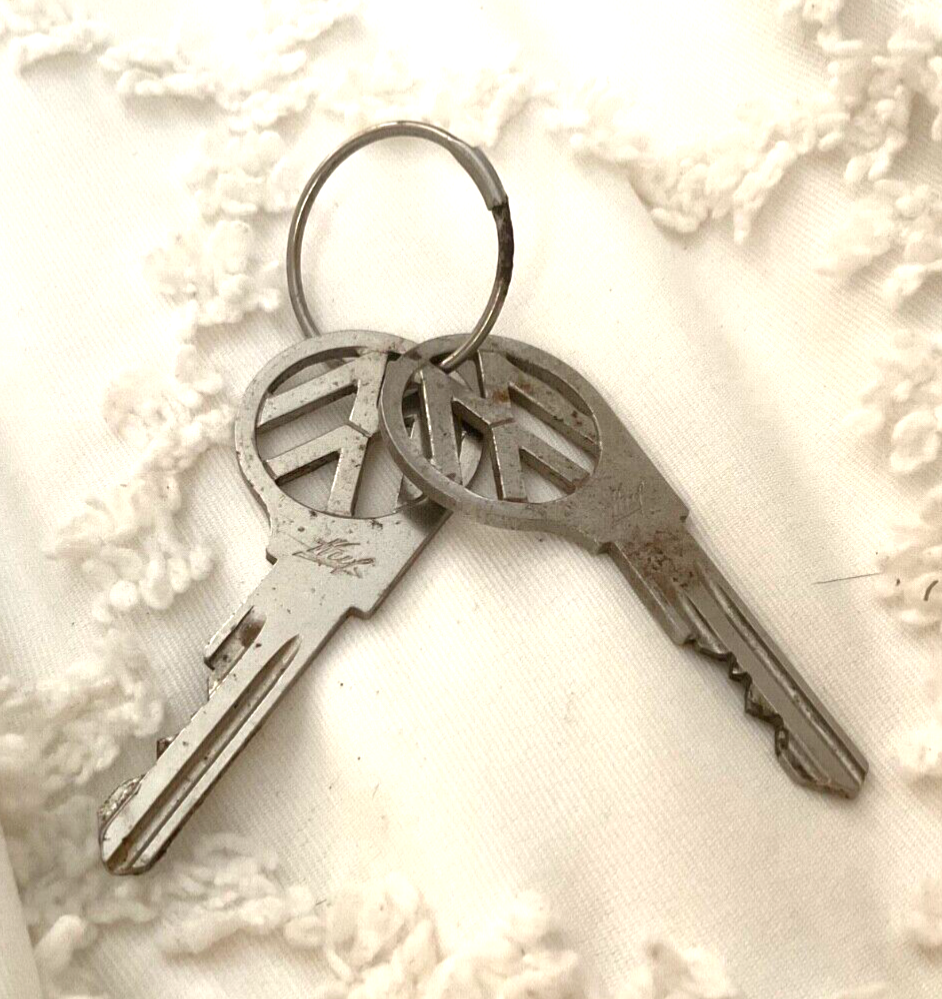 Vintage pair  Volkswagen  car Keys HUF  sc197