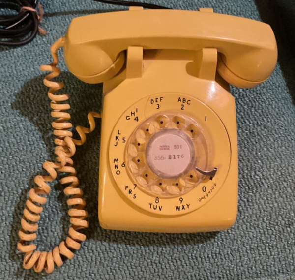 Vintage Western Electric Yellow 500 Desk Phone telephone rotary
