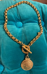 Vtg  Classiques Entier Gold Tone toggle Necklace choker  With Medallion Pendant