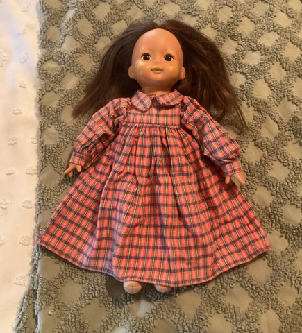 VINTAGE  SEKIGUCHI  JAPAN CLOTH DOLL 1981 14 inch