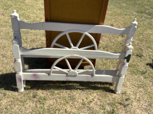 Vintage Twin Size Wood wooden wagon wheel bed frame no rails