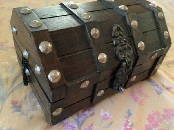 VINTAGE MCM PIRATE TREASURE CHEST WOODEN wood JEWELRY BOX GOTHIC mid Century