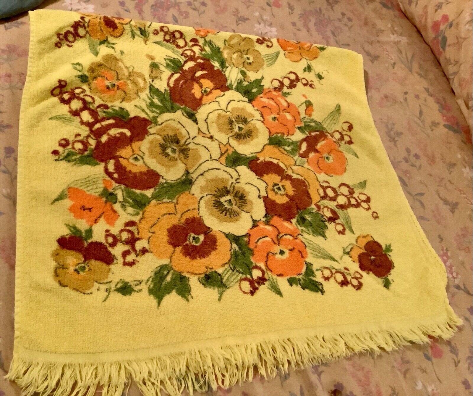 Vintage Cannon Bath Towel Cotton Yellow Orange Brown Floral Flower Fri