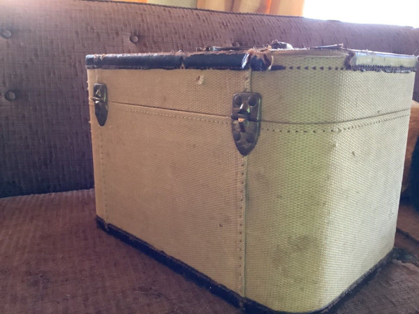 Vintage Oshkosh Train Case suitcase luggage  Leather Trim cosmetic carry on