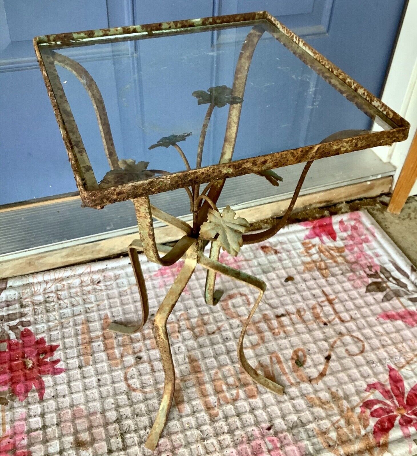 Vtg  MCM Salterini Style Wrought Iron Plant Stand end table Flowers Rare  glass