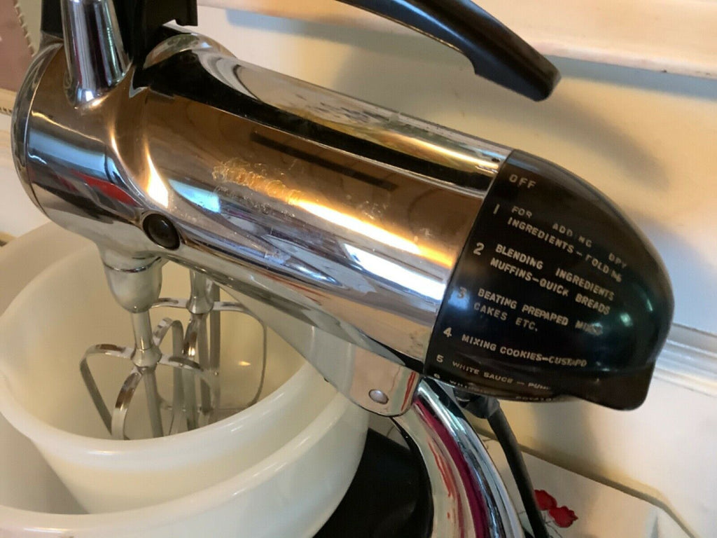 Vintage Chrome Sunbeam Mixmaster 12 Speed Stand Mixer w/ Bowls & Beaters  WORKS!