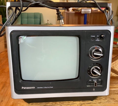 Vintage Panasonic 3 way sure power TV Model TR-779 television works