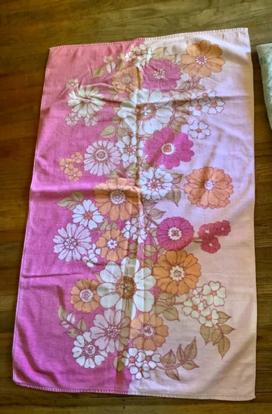 Vintage Fieldcrest SCULPTED Floral Bath Towel Orange Pink USA Boho