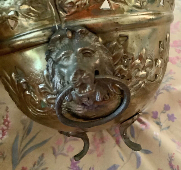 Scalloped brass planter bowl with lion head handles  vintage India