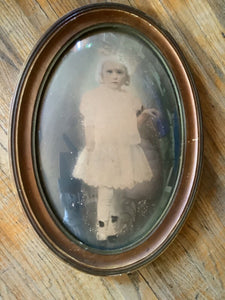 Vintage Bubble Glass Convex Oval picture Frame Woman Portrait Art Wood Girl