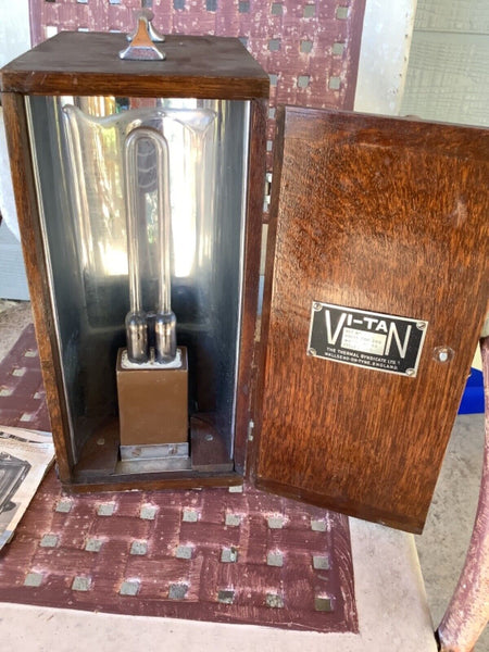 Vintage Vi-Tan Therapy SAD Light Lamp  Medical Scientific Instrument wood box