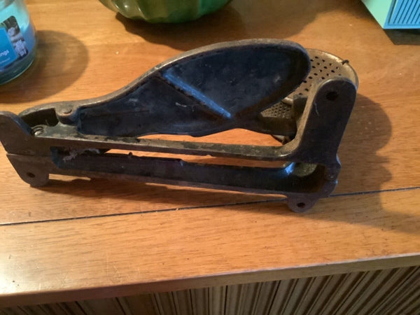 ANTIQUE SHOE SHAPE FOOT CONTROL PEDAL FOR SEWING MACHINE DOOR STOP BOOK END