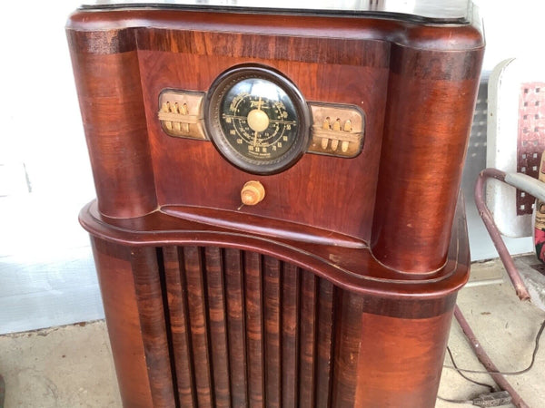 Vintage antique Zenith Floor Console tube radio Wood wooden shortwave