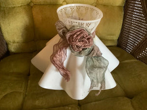 Vtg mid century modern clip mcm  Ruffled table Lamp Shade Skirt Lace plastic 2