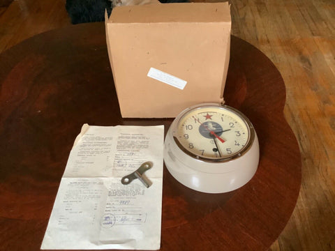 Vtg Russian Soviet Kauahguyckue Maritime Submarine Clock with Key never used box