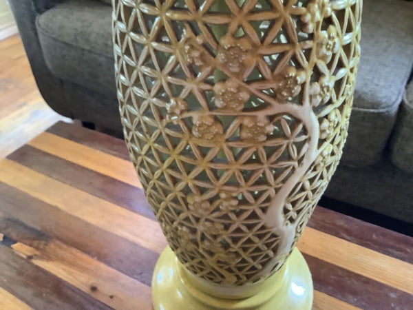 Vtg Oriental Asian yellow Metal Urn table Lamp Tree design